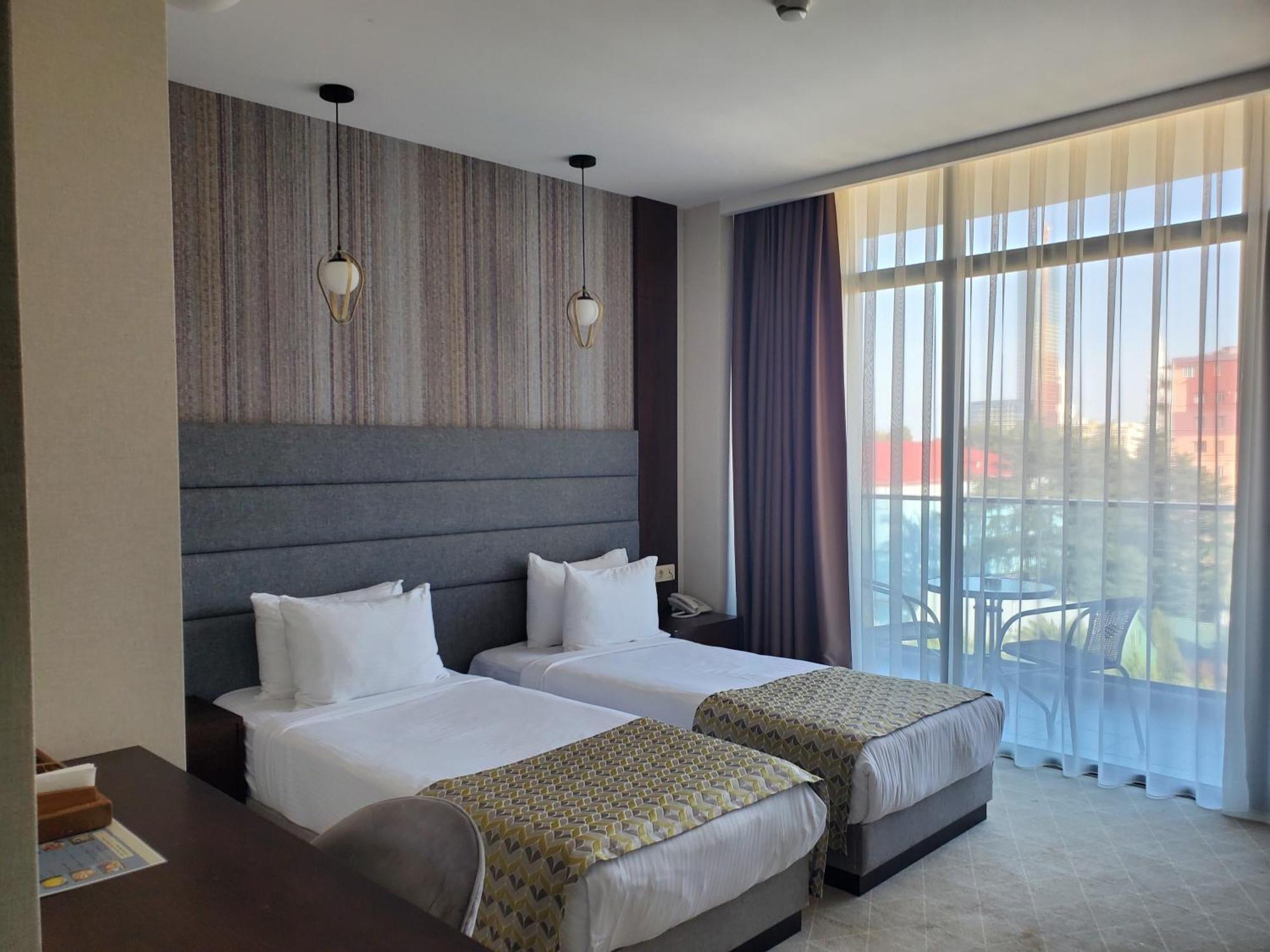 Hotel Salvador Batumi Eksteriør billede